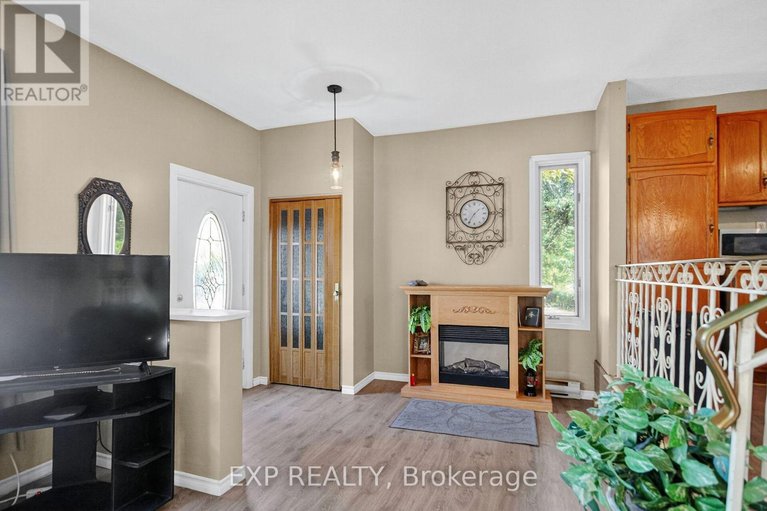 28996962/96-constance-lake-road/kanata-north-east/ottawa/ontario/K2K1X7_4