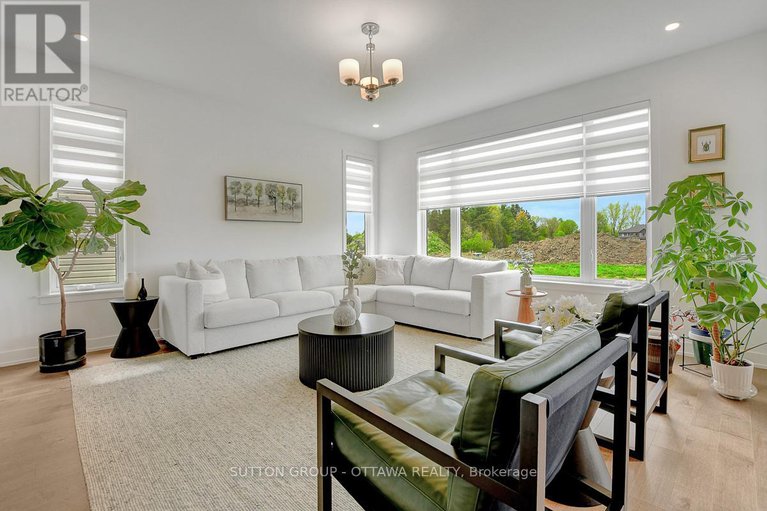 28461424/908-duxbury-lane/riverside-southgloucester-glen/ottawa/ontario/K4M0M3_9