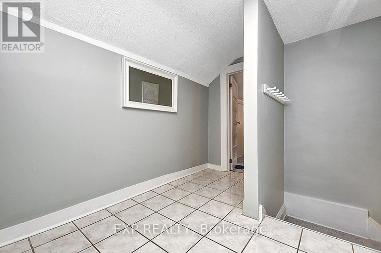 28899221/566-kirkwood-avenue/westborohampton-park/ottawa/ontario/K1Z5X4_15