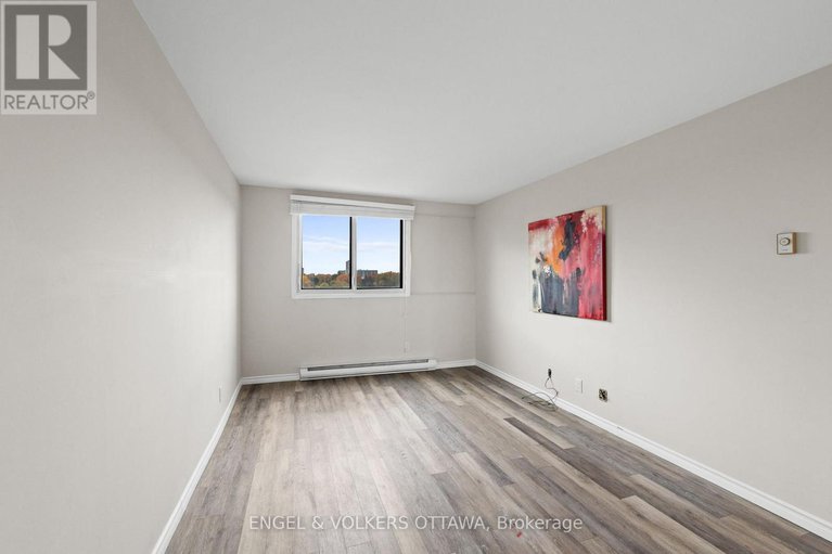 29026239/1007-1195-richmond-road/woodroffe/ottawa/ontario/K2B8E4_27