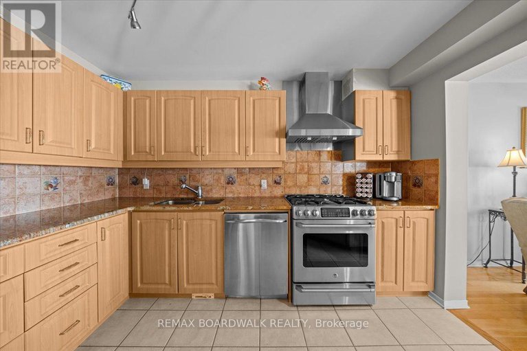 29446345/6355-sablewood-place/chapel-hill/ottawa/ontario/K1C7M3_40