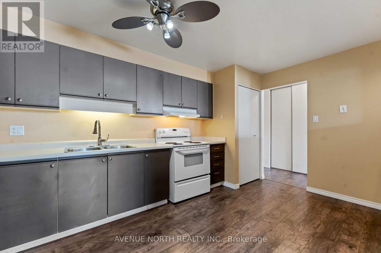 29011609/200-214-viewmount-drive/borden-farmstewart-farmcarleton-heightsparkwood-hills/ottawa/ontario/K2E7X3_17