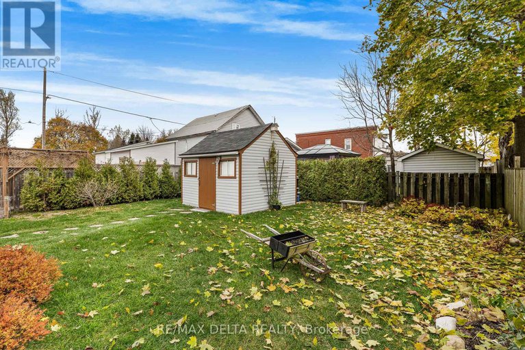 29086342/89-high-street/vankleek-hill/champlain/ontario/K0B1R0_27