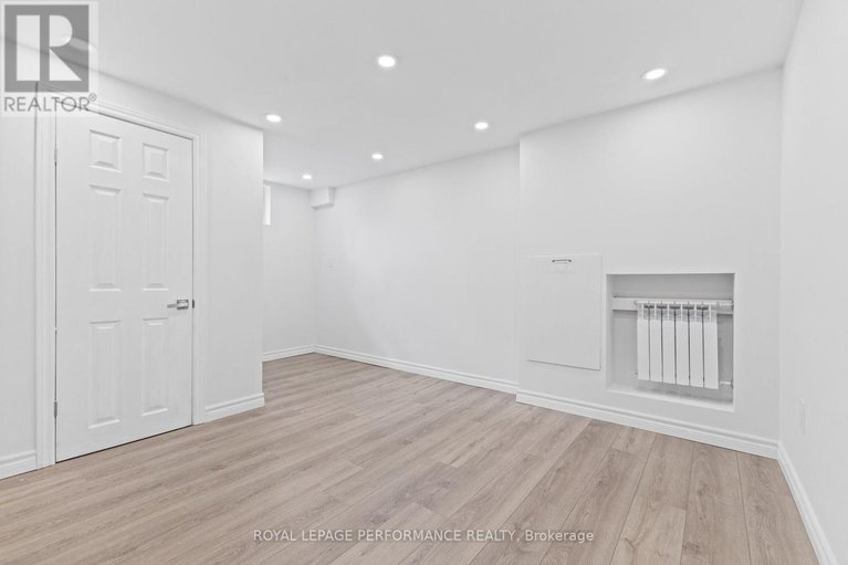 28864707/10-argue-drive/borden-farmstewart-farmcarleton-heightsparkwood-hills/ottawa/ontario/K2E6S1_33