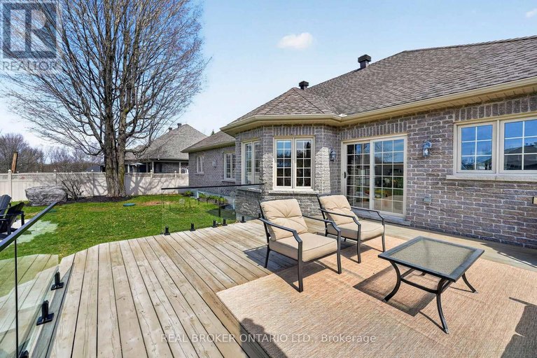 29670697/12-penny-lane/long-sault/south-stormont/ontario/K0C1P0_47