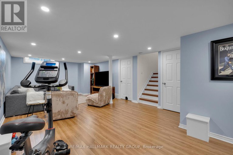 28647617/1162-derable-place/convent-glen-north/ottawa/ontario/K1C5L3_27