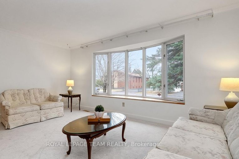 29605517/1107-falaise-road/borden-farmstewart-farmcarleton-heightsparkwood-hills/ottawa/ontario/K2E6R1_9