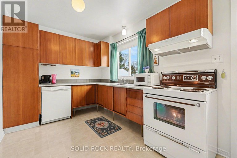 29399475/990-harkness-avenue/riverside-park/ottawa/ontario/K1V6P2_10