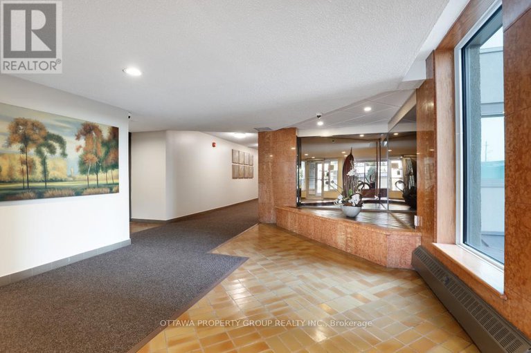 29078374/913-555-brittany-drive/viscount-alexander-park/ottawa/ontario/K1K4C5_4