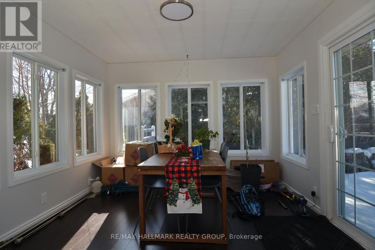 27910607/1926-belcourt-boulevard/chateauneuf/ottawa/ontario/K1C1M5_12