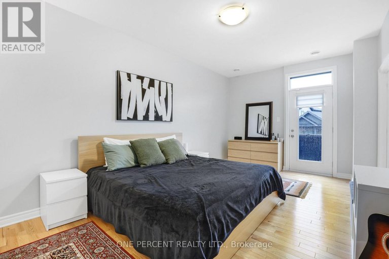 29612746/i-735-dearborn-private/blossom-parkkemp-parkfindlay-creek/ottawa/ontario/K1T0W3_20