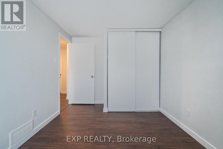 29111766/1364-st-jean-street/chateauneuf/ottawa/ontario/K1C2E6_21