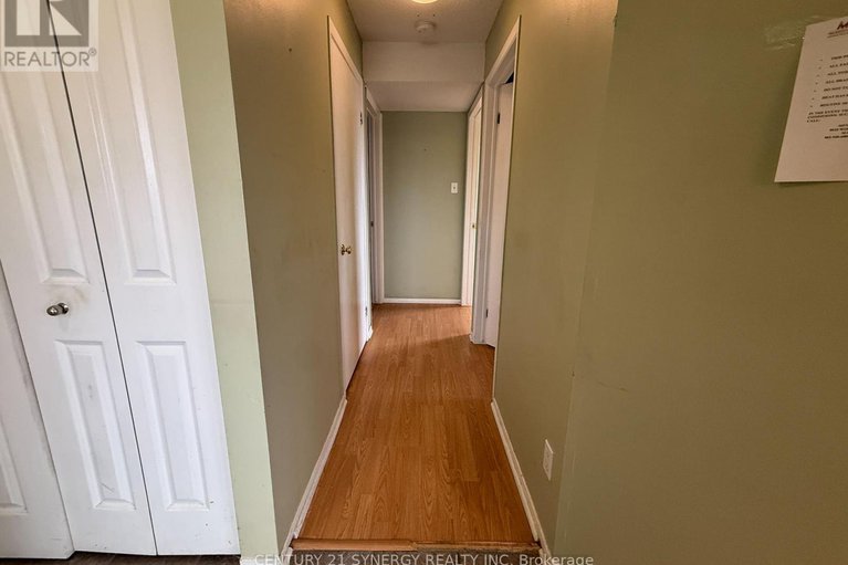 28227973/202-345-centrum-boulevard/bilberry-creekqueenswood-heights/ottawa/ontario/K1E3W9_10