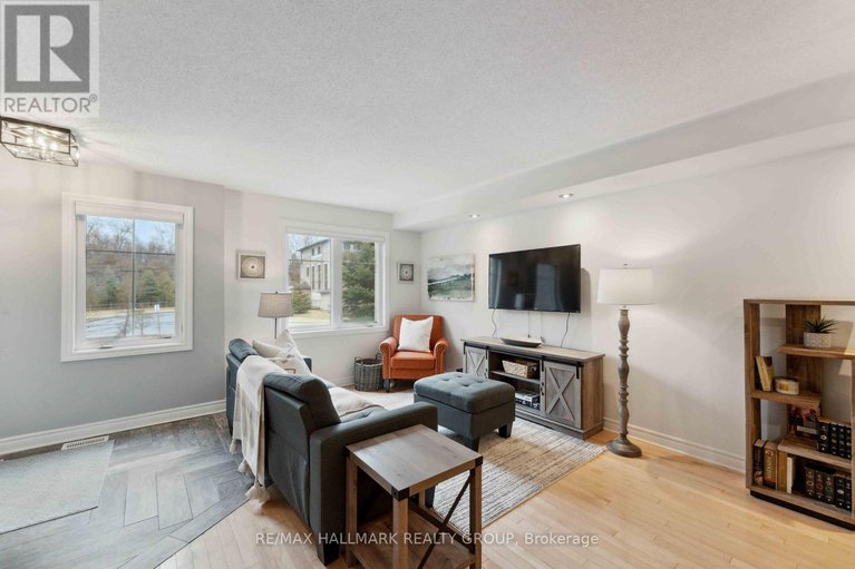28421712/293a-titanium-private/convent-glen-north/ottawa/ontario/K1C0A5_6