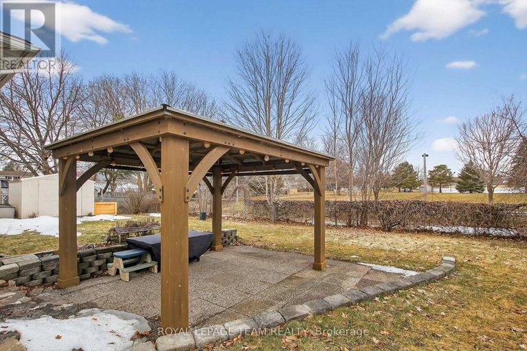 29556063/44-ballantrae-way/glencairnhazeldean/ottawa/ontario/K2L1N5_30