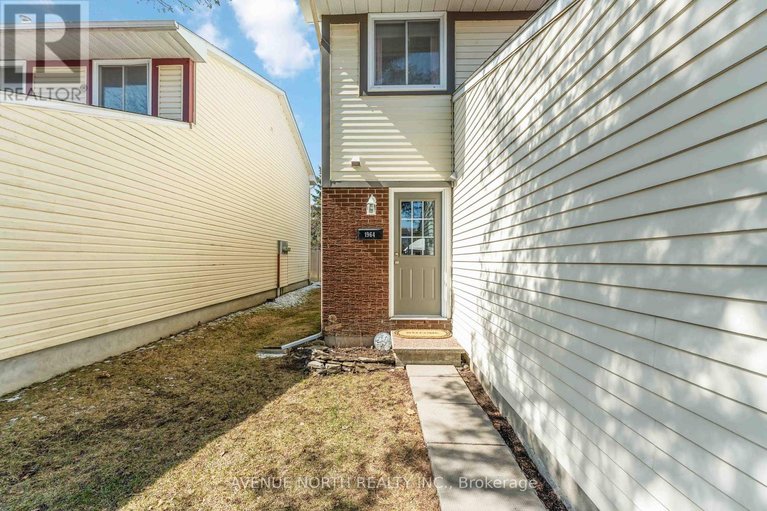 29608047/1964-garden-park-lane/blackburn-hamlet-south/ottawa/ontario/K1B5B2_4