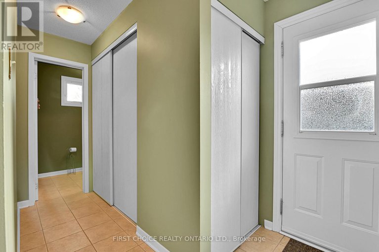 28651586/1631-wainfleet-street/chateauneuf/ottawa/ontario/K1C3G3_13