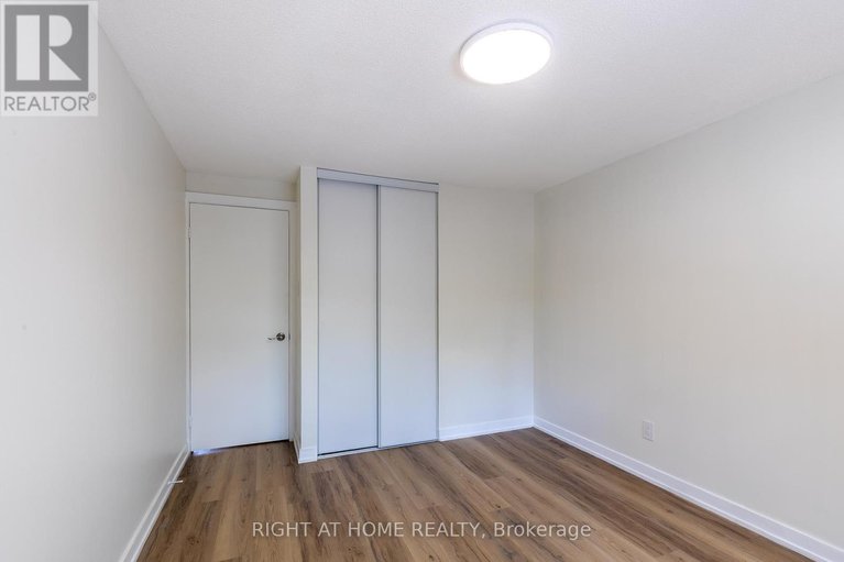 28803490/15-2669-southvale-drive/sheffield-glenindustrial-park/ottawa/ontario/K1B4V2_19