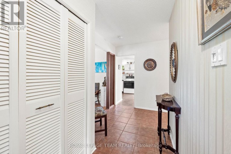 28883256/22-pellan-crescent/beaverbrook/ottawa/ontario/K2K1J5_6