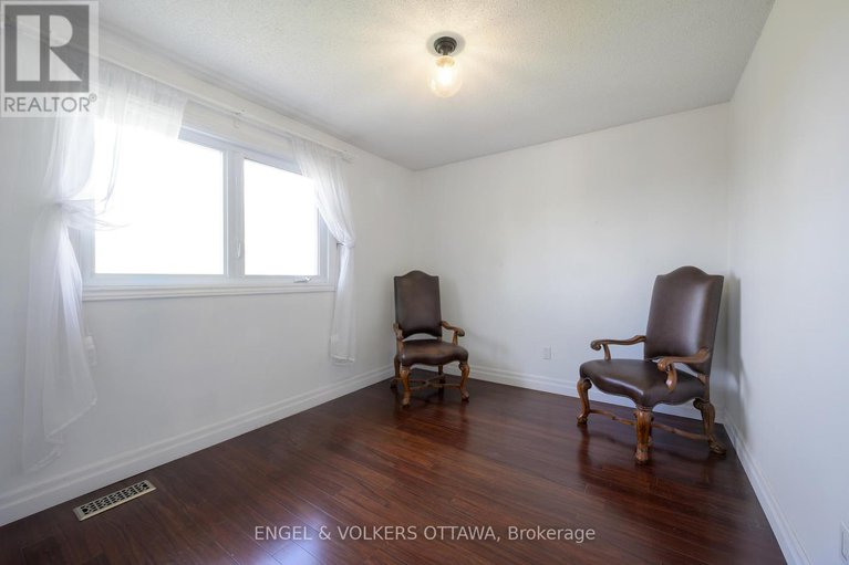 28657304/5608-richmond-road/fallowfield/ottawa/ontario/K2R1E3_22
