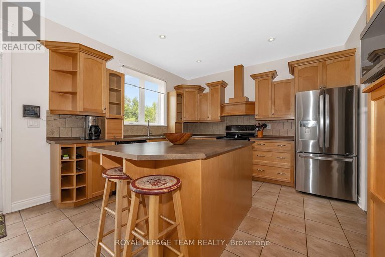 28614857/17-kolo-drive/remainder-of-stittsville-area/ottawa/ontario/K0A1B0_11