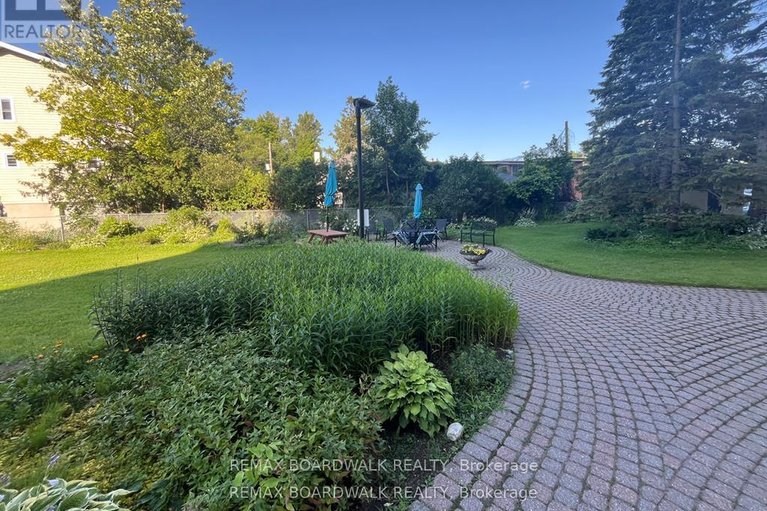 29597974/403-555-brittany-drive/viscount-alexander-park/ottawa/ontario/K1K4C5_17