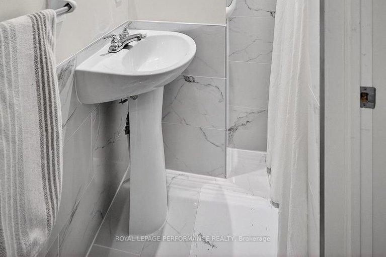 29102849/9-panorama-private/ottawa-west/ottawa/ontario/K1Y4X1_41