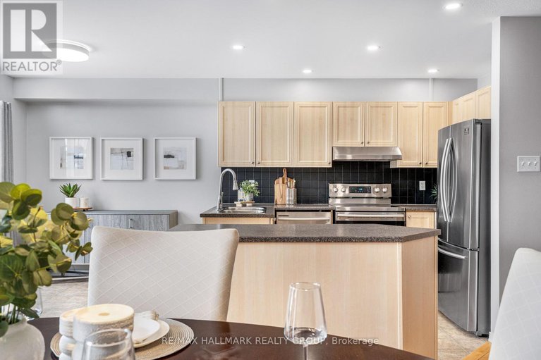 29166740/2025-boisfranc-circle/avalon-east/ottawa/ontario/K4A4Z6_14