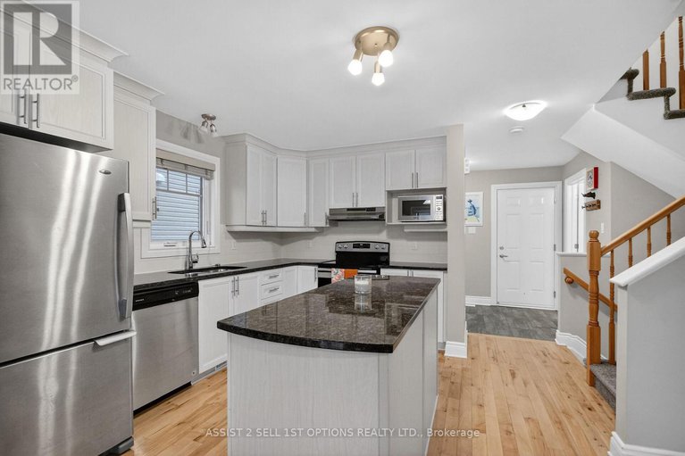 29201678/355-twilight-avenue/village-of-russell/russell/ontario/K4R0E3_16