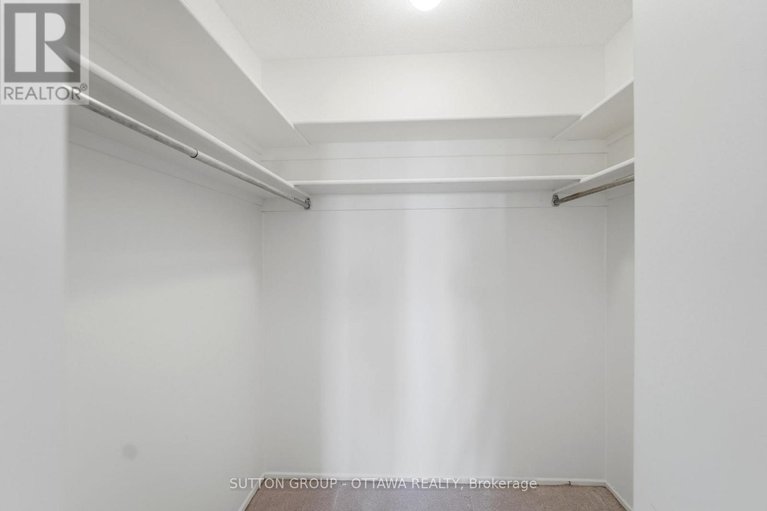 29633973/110-pigeon-terrace/hunt-clubwestern-community/ottawa/ontario/K1V9H7_28