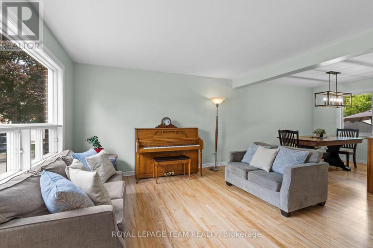 28651441/334-queen-mary-street/overbrookcastle-heights/ottawa/ontario/K1K1W9_4