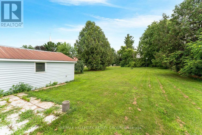28754668/5-nelson-street/finch/north-stormont/ontario/K0C1K0_16