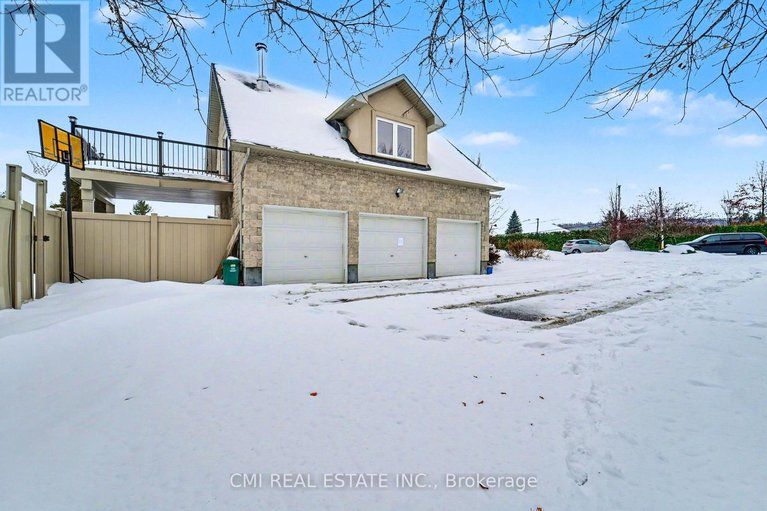 29295430/2500-lookout-drive/cumberland-ridge/ottawa/ontario/K4C1S3_2