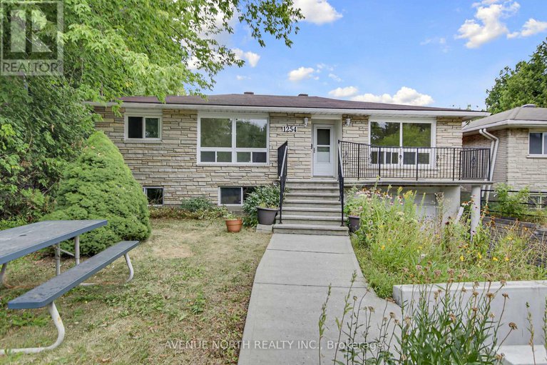 28770167/1254-heron-road/ridgemont/ottawa/ontario/K1V6A9_2