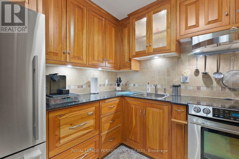 29666803/1003-71-somerset-street-w/ottawa-centregolden-triangle/ottawa/ontario/K2P2G2_15