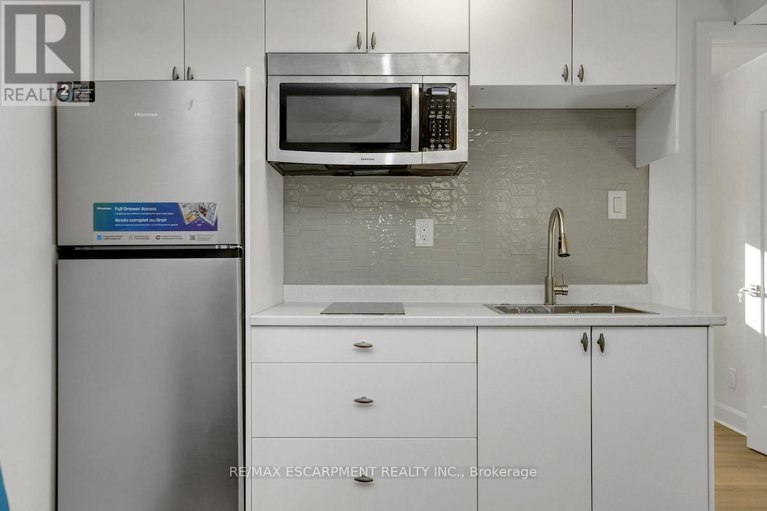 29414912/31-bellfield-street/bayshore/ottawa/ontario/K2B6K7_26