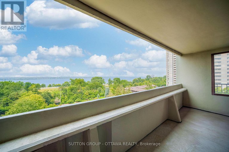 28727418/711-1171-ambleside-drive/woodroffe/ottawa/ontario/K2B8E1_17