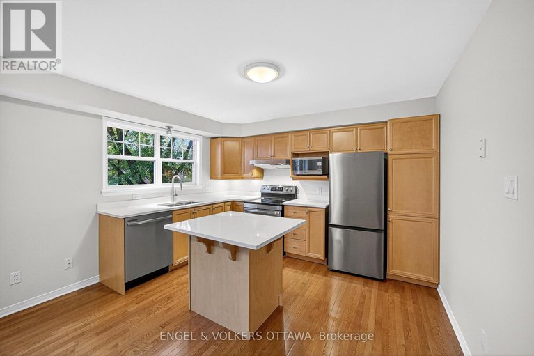 29030963/277-mart-circle/manor-park/ottawa/ontario/K1K4W2_24