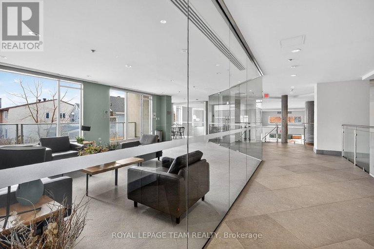 29517310/220-7-marquette-avenue/vanier/ottawa/ontario/K1L8A7_47