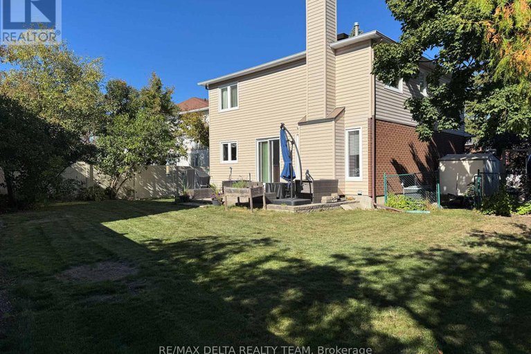 29436632/798-lalande-terrace/fallingbrookridgemount/ottawa/ontario/K4A2M4_6