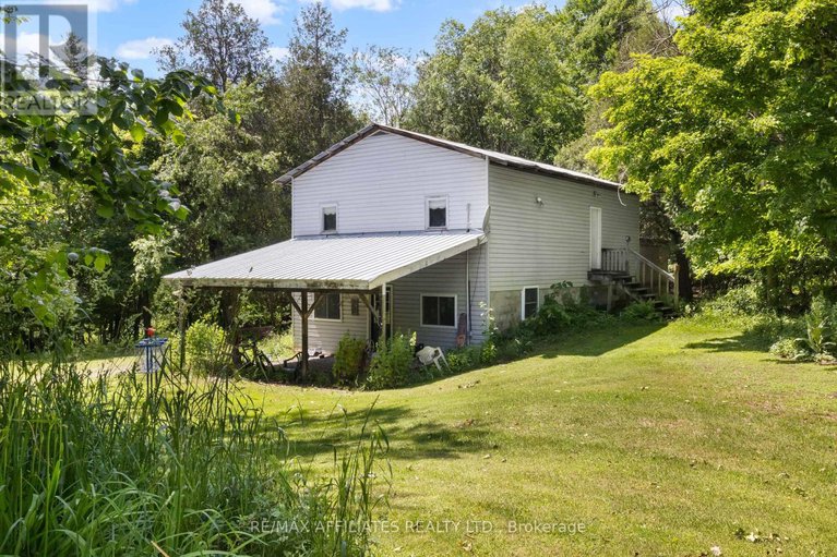 28517166/1655-old-perth-road/mississippi-mills-ramsay-twp/mississippi-mills/ontario/K0A1A0_33