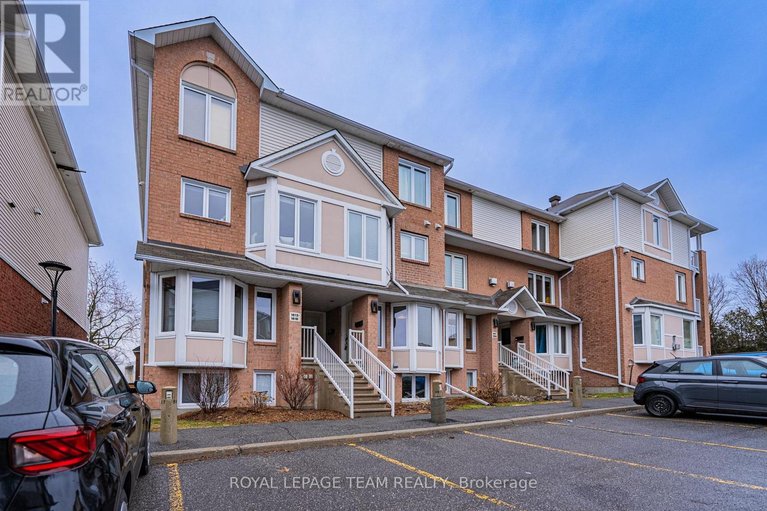 29615584/1615-locksley-lane/beaconwood/ottawa/ontario/K1J1B6_2