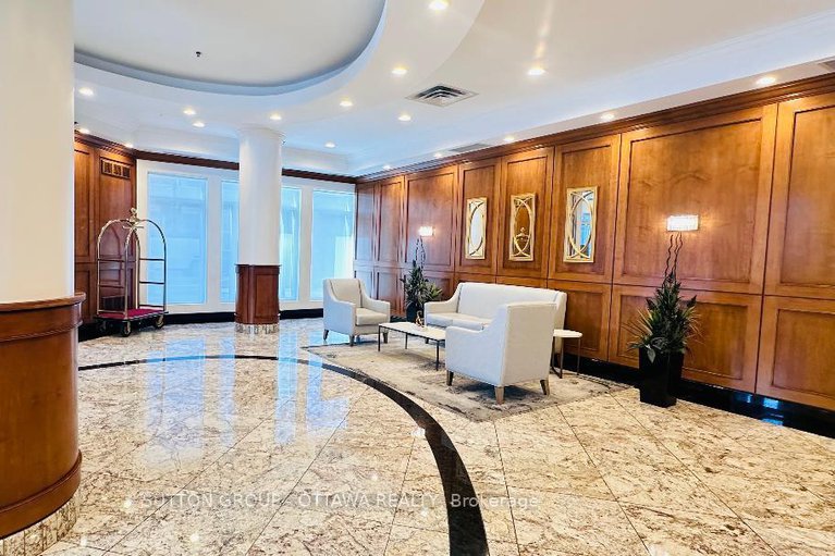 28471695/706-242-rideau-street/sandy-hill/ottawa/ontario/K1N0B7_4