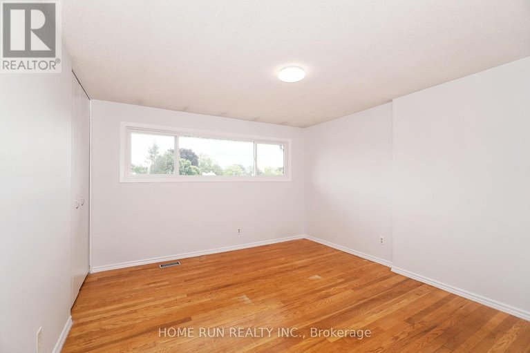 28597038/1292-meadowlands-drive-e/borden-farmstewart-farmcarleton-heightsparkwood-hills/ottawa/ontario/K2E6K5_21