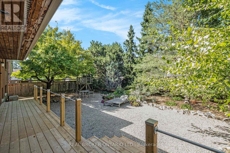 28867748/805-nicholson-avenue/mooneys-bayriverside-park/ottawa/ontario/K1V6N4_27