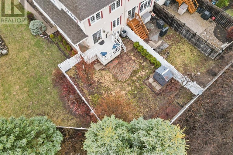 29623181/236-wabiskaw-private/stonebridge/ottawa/ontario/K2J0E5_3