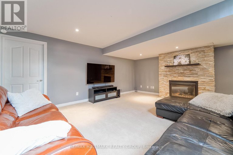 29113856/228-eye-bright-crescent/riverside-southgloucester-glen/ottawa/ontario/K1V2K6_26