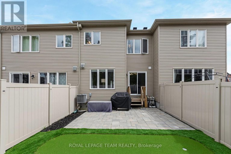 28283530/523-parade-drive/stittsville-south/ottawa/ontario/K2S0X8_42