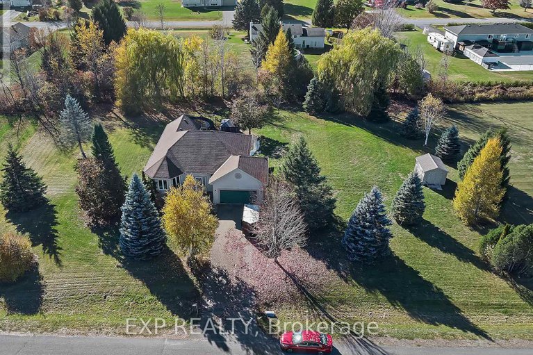 29132948/60-pioneer-drive/north-grenville-twp-kemptville-south/north-grenville/ontario/K0G1J0_2