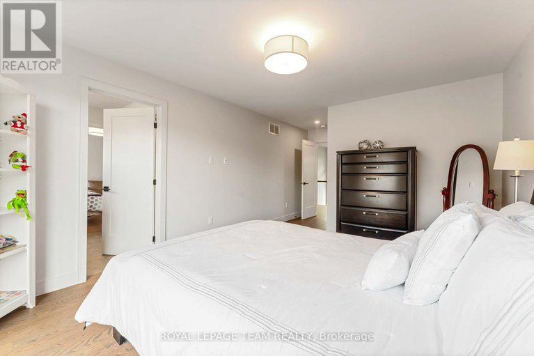 28939838/1546-claymor-avenue/carleton-heights/ottawa/ontario/K2C1T1_23